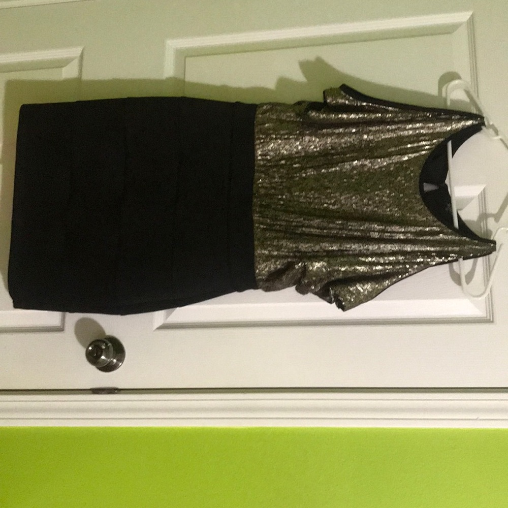 Great for holiday parties. Fit to body